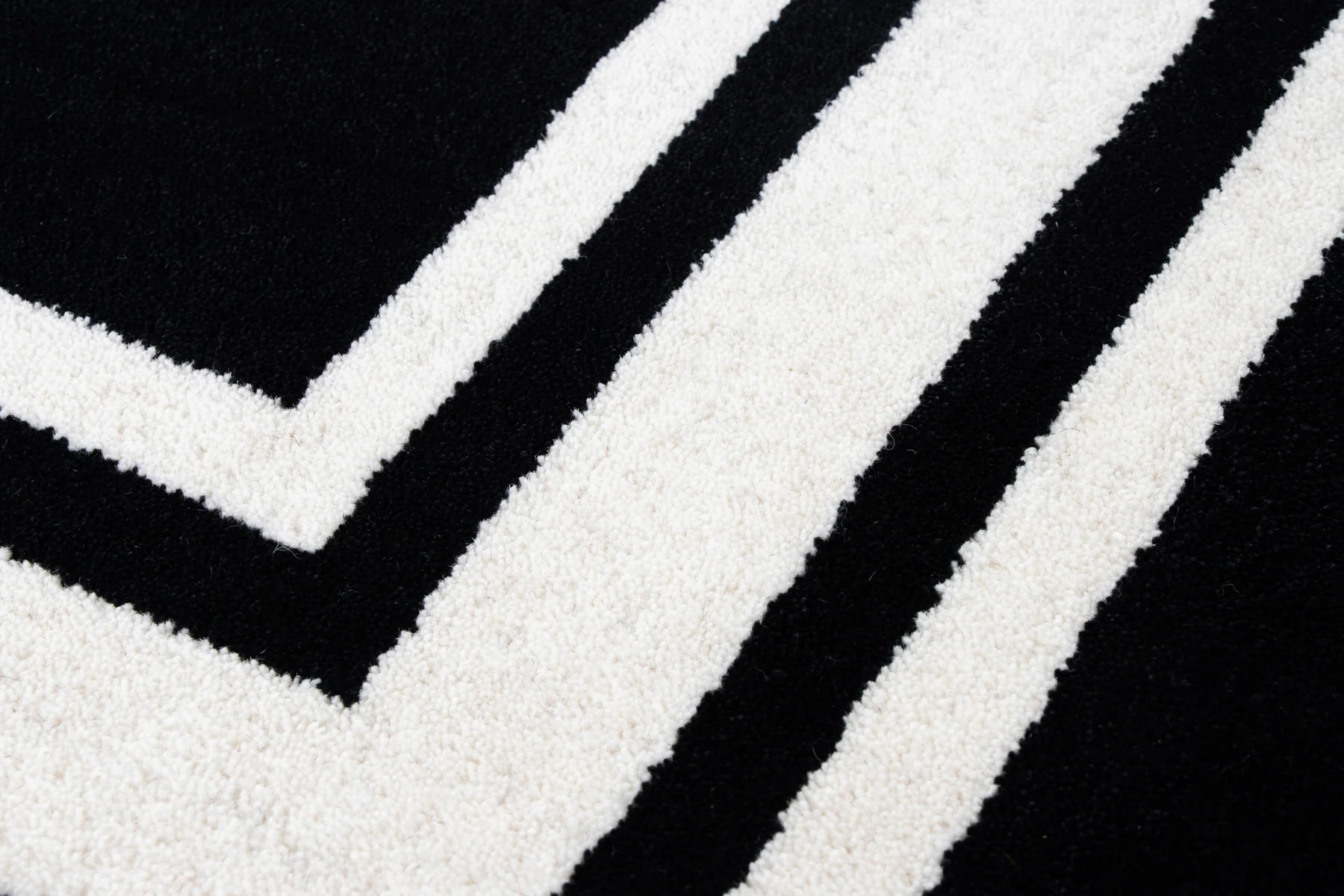 Border Black - Image 3