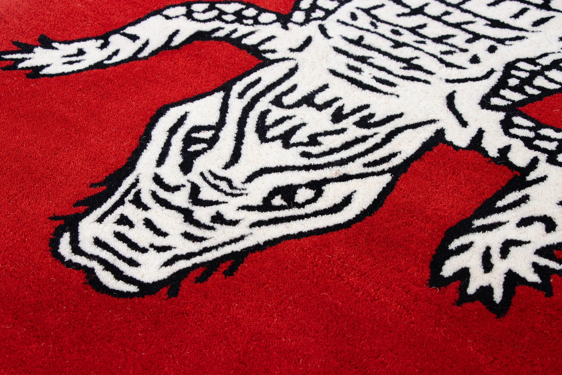 Crocodile Red - Image 4