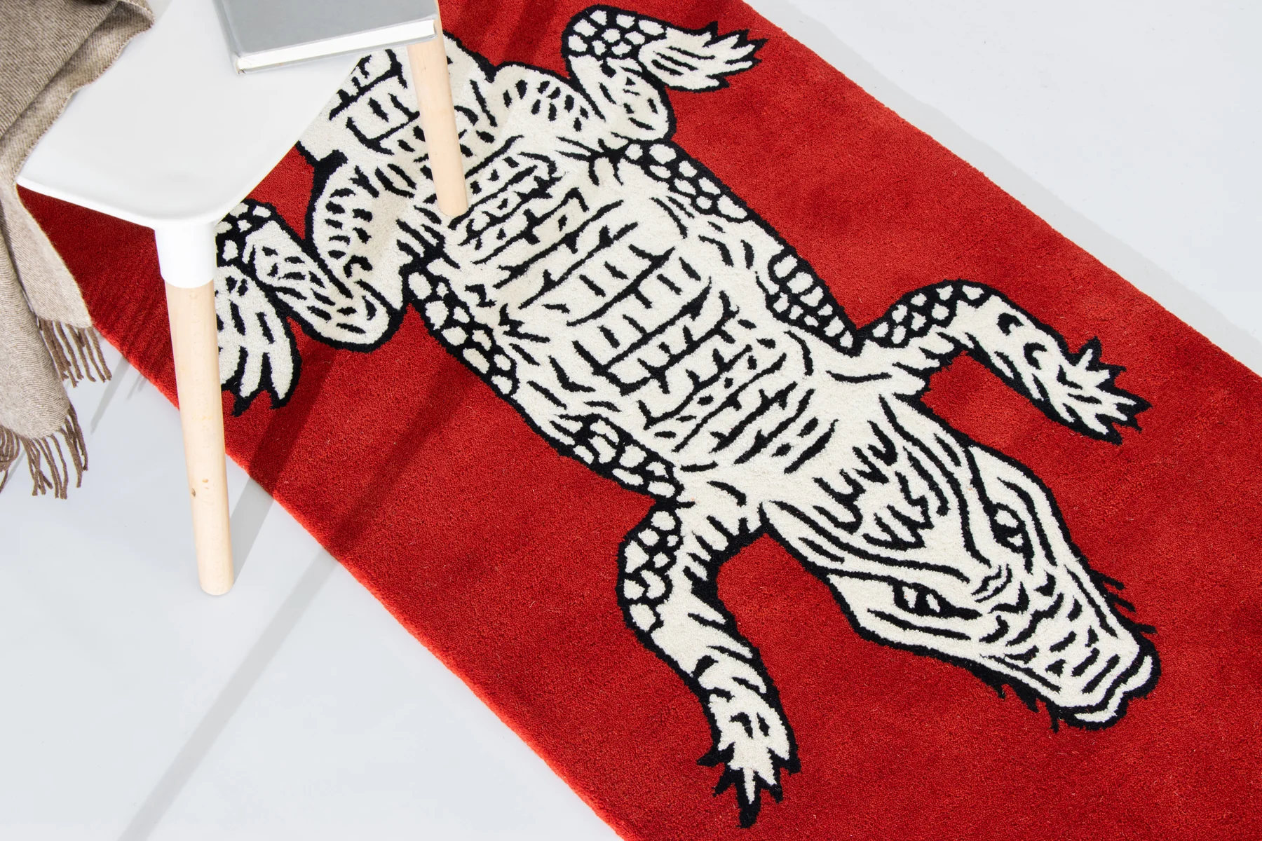 Crocodile Red - Image 7