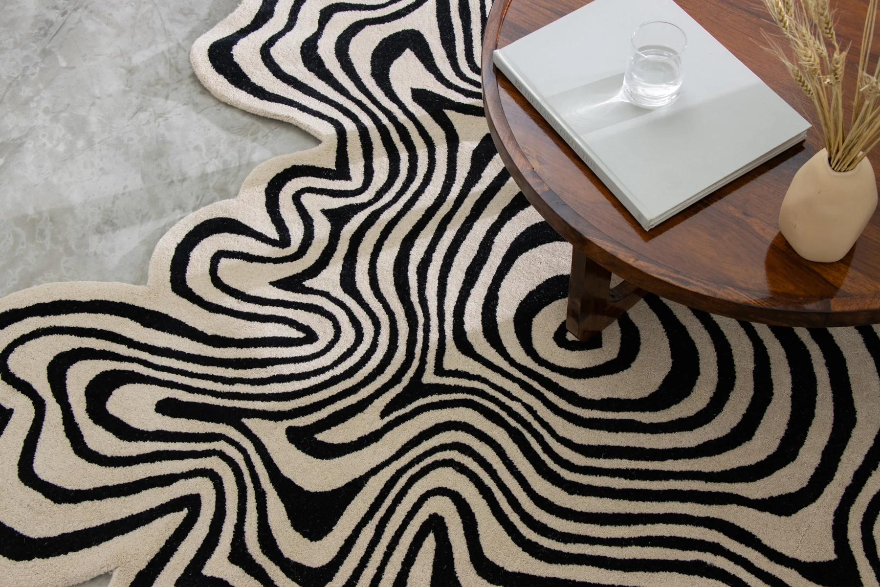 Paint Melt Beige & Black - Image 3
